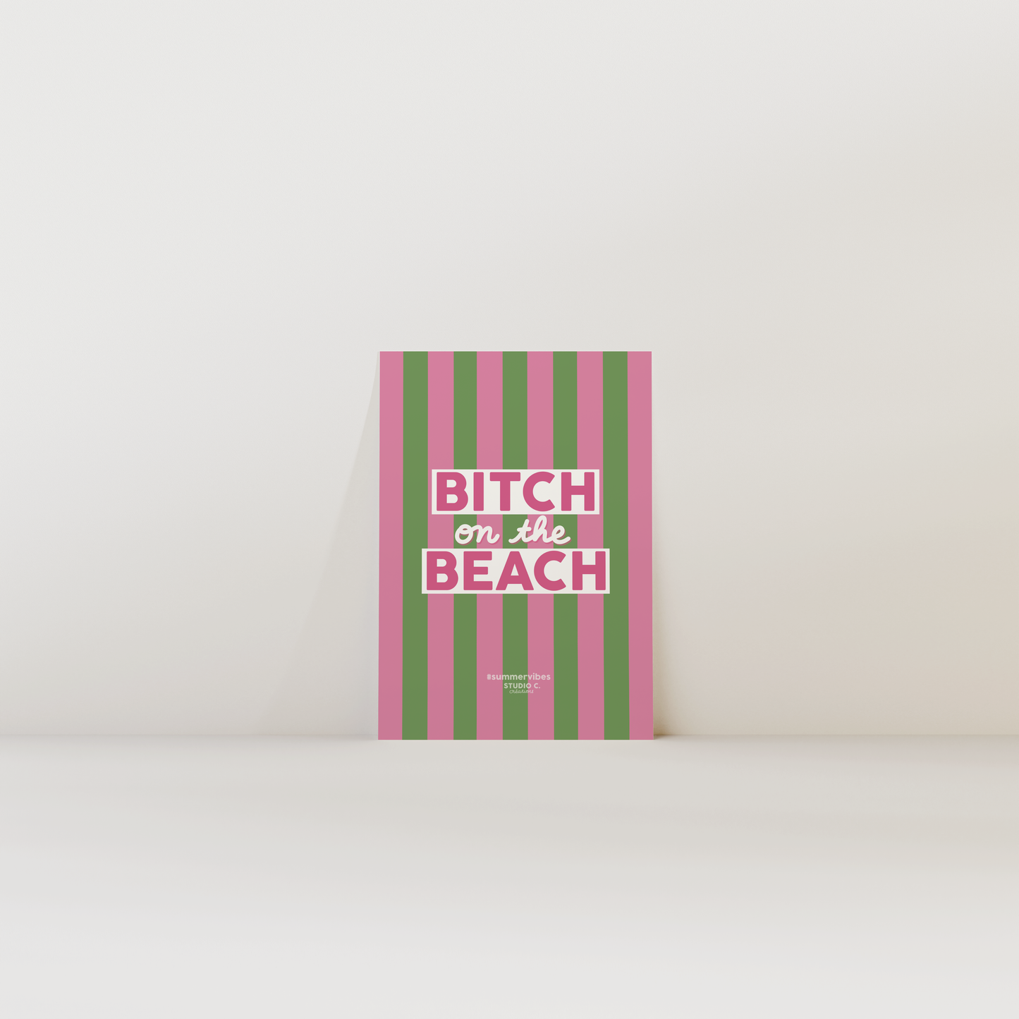 Bitch on the beach - carte postale